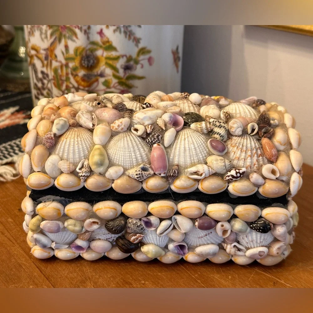 Vintage Seashell Storage Trinket Box with Secret Diorama Inside Nautical Coastal